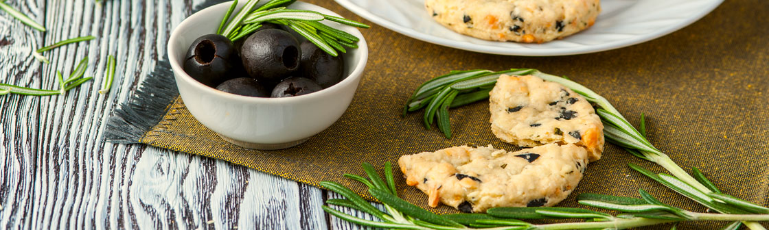 Сырное печенье с оливками