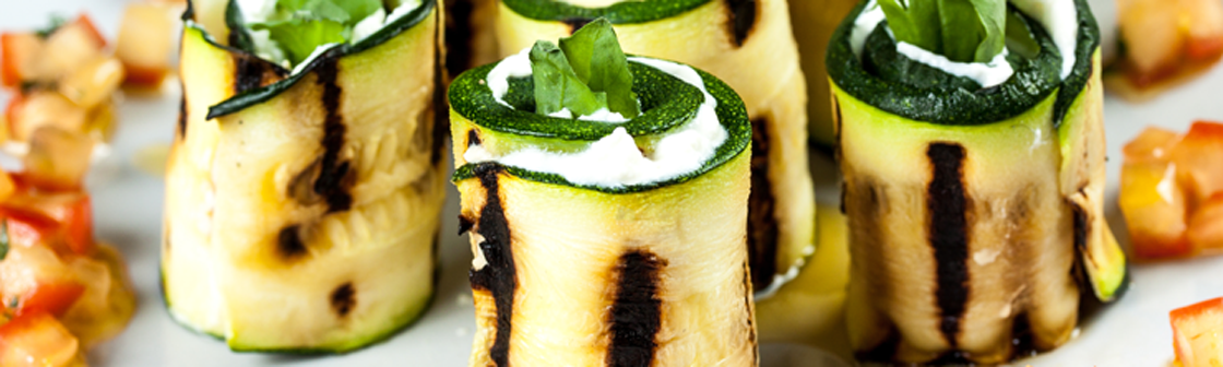 Рулетики из цукини с рикоттой и кедровыми орешками