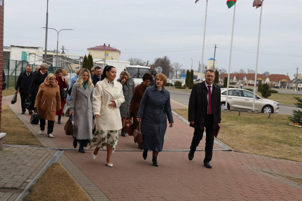 Туровский молочный комбинат стал площадкой для областного семинара: инвестиции, импортозамещение и рабочие места в малых городах