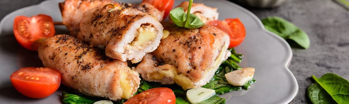 Рулетики из говядины с проволеттой