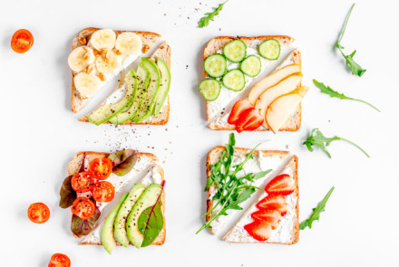 Брускетта с фруктами